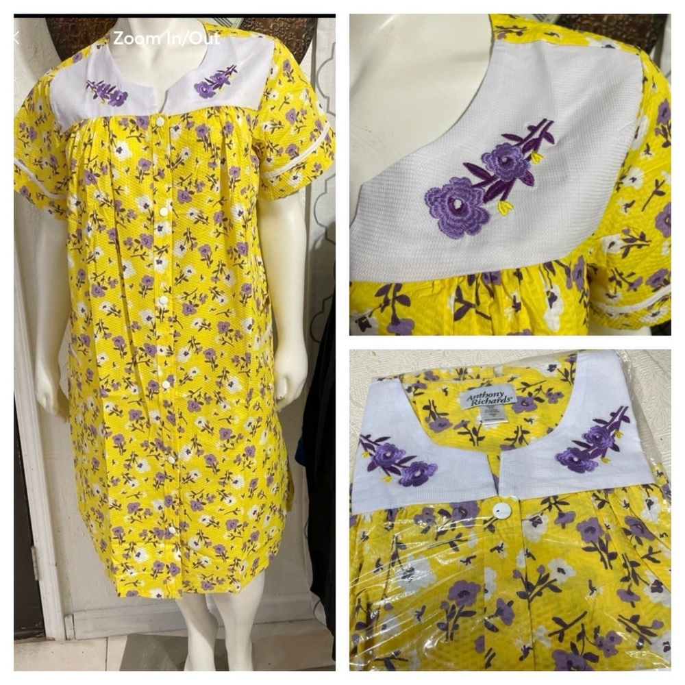 Vintage Anthony Richards Housecoat - image 1